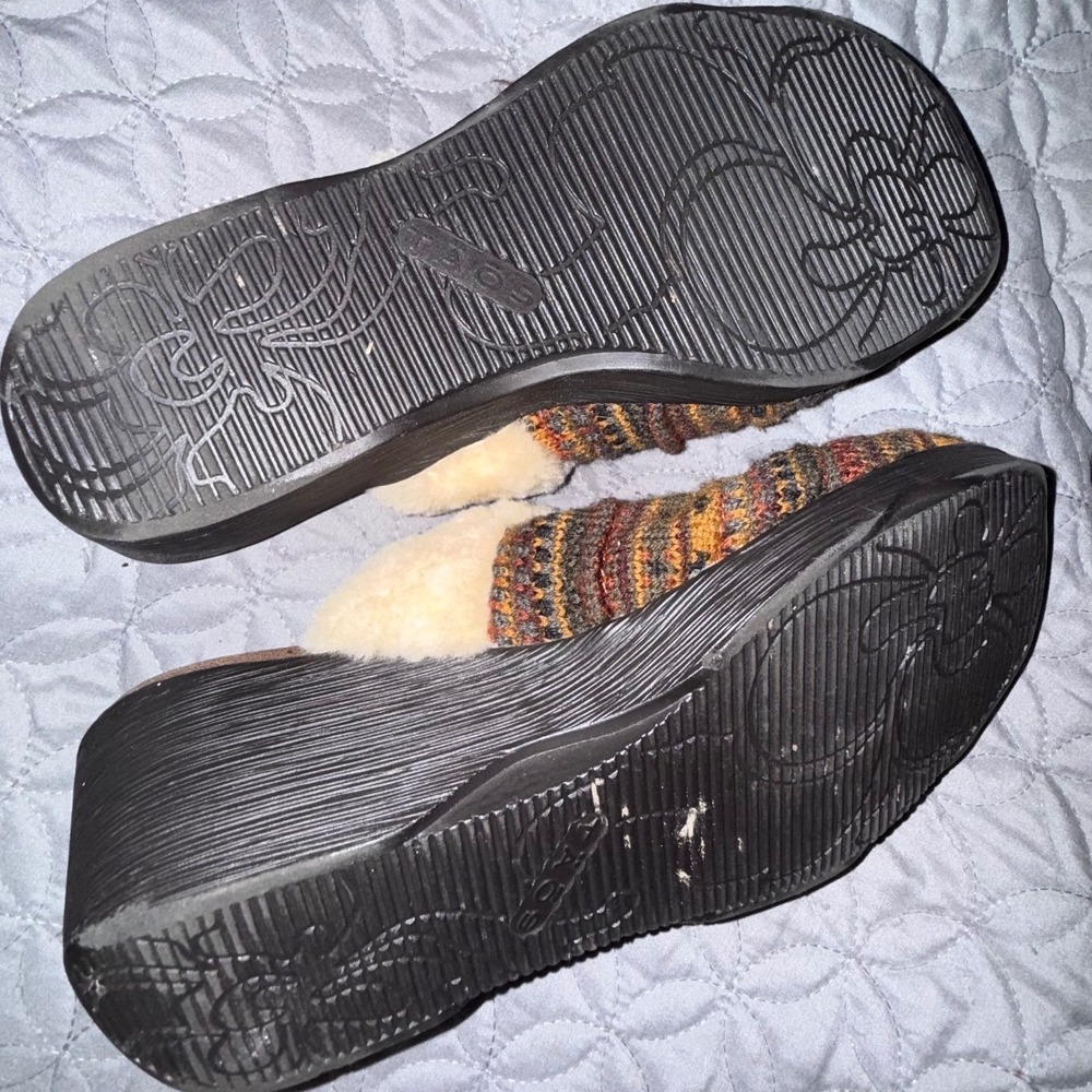 Taos Footwear "Good To Go" (or Woollery) Multi-Color Knit Wedge Clogs - Picture 5 of 8